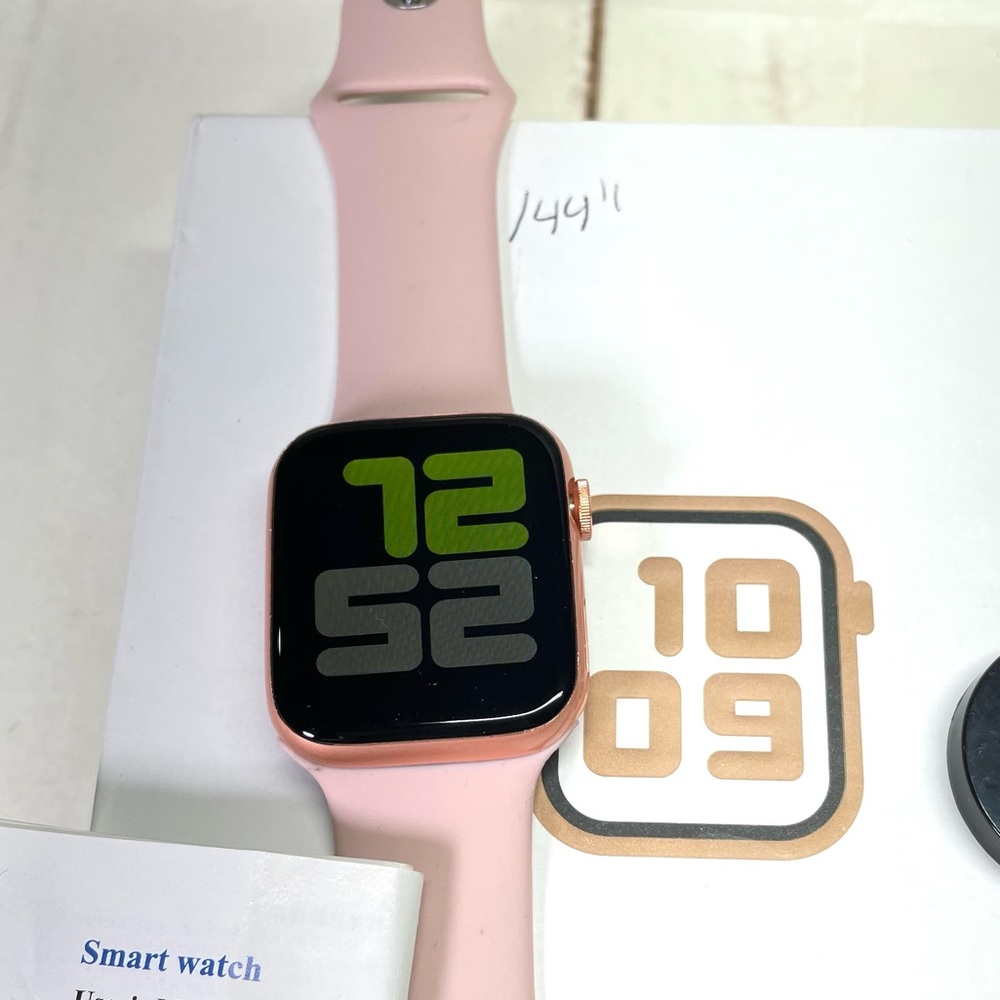 T500 Smartwatch like new!  With box/user guide!